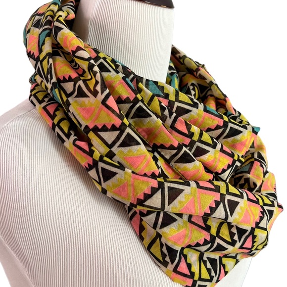 American Eagle Colorful Geometric Print Infinity Scarf - Picture 3 of 6